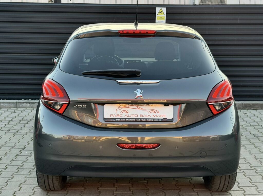 Peugeot 208 — fotografia 6