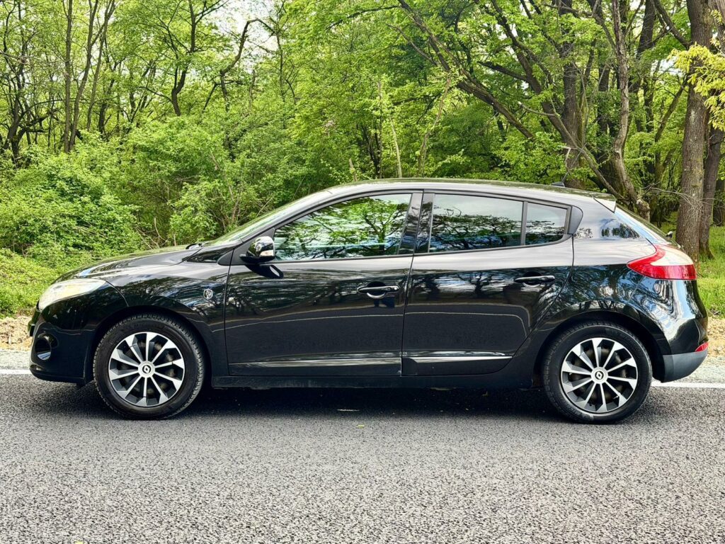 Renault Megane III — fotografia 11